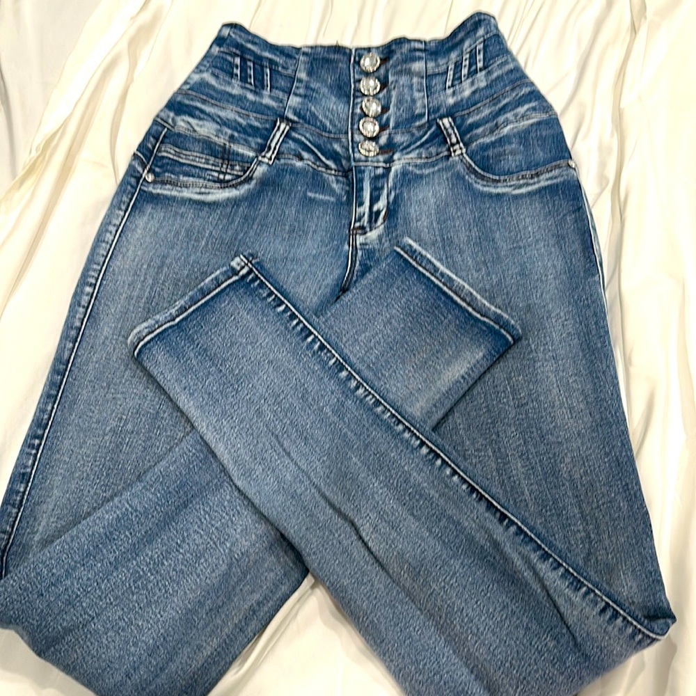 Gogo brand size 5